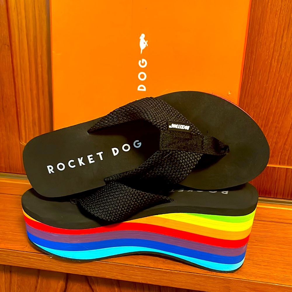 COPY - Rocket Dog women’s platform flip flops Sz 9 M (1 pair available!) 🩴 ☀️